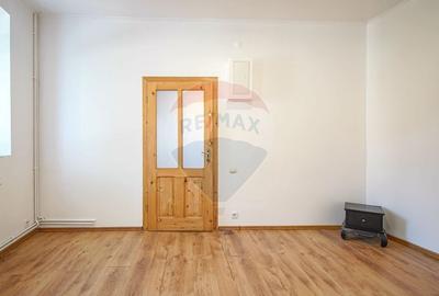 Comision 0% Casa singur in curte cartier Schei - 5