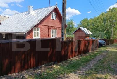 Casă cu 3 camere cu Teren 3000 Mp în Central - 3