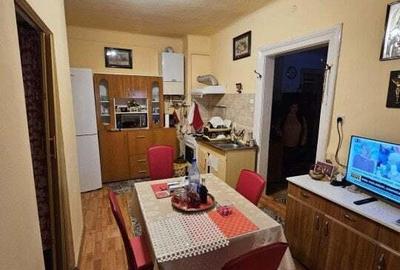 Casa cu 2 camere, 95 mp, in zona centrala Casa cu 2 camere, 95 mp, in zona centrala - 5