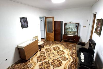 Apartament cu 3 camere semidecomandat în Gară - 4