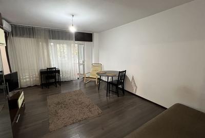 Garsoniera decomandata bloc 1986 Lujerului, Militari - 2