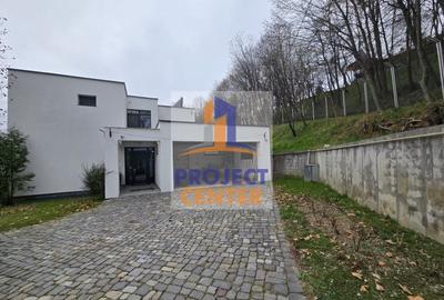 Casă individuală cu 4 camere în Ștefănești