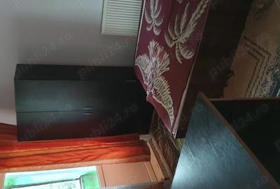 Apartament cu 3 camere semidecomandat în Podul de Piatră - 1