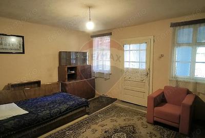 Casă cu 2 camere cu Teren 775 Mp în Păucea - 8