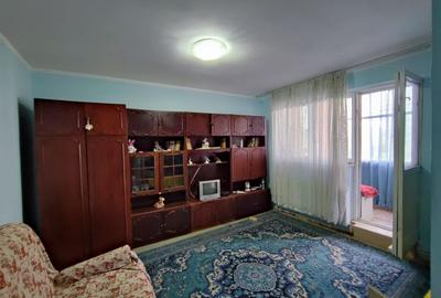 Apartament cu 2 camere decomandat în Micro 20 - 2