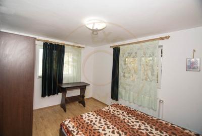 Casa - Golesti - Stefanesti - 3000 Mp Teren Casa - Golesti - Stefanesti - 3000 Mp Teren - 4