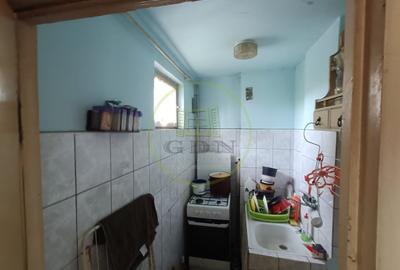 Apartament cu 3 camere semidecomandat, mobilat în Reghin - 2