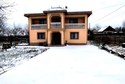 Casă cu 6 camere cu Teren 963 Mp în Valea Adâncă - 9