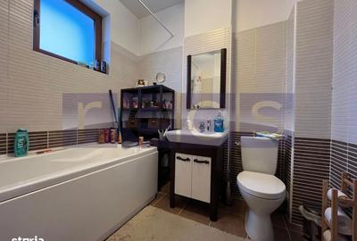 Apartament cu 4 camere decomandat în Central - 16