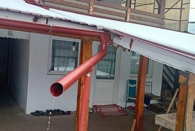 Casă cu 4 camere cu Teren 5000 Mp în Girov - 7