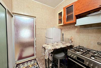 Camera Moderna Bloc Camin Zona Port - 7