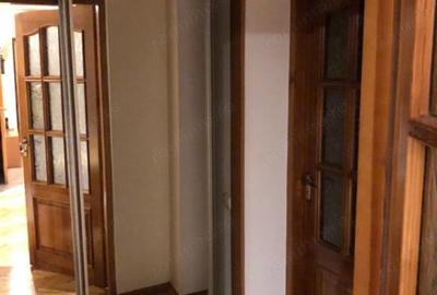 Apartament cu 2 camere decomandat în Titan