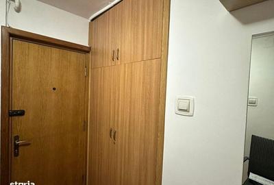 Apartament cu 2 camere semidecomandat în Tei