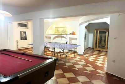 BLASCOVICI - CASA INDIVIDUALA - 6 camere - 3 bai - demisol - GARAJ - 2
