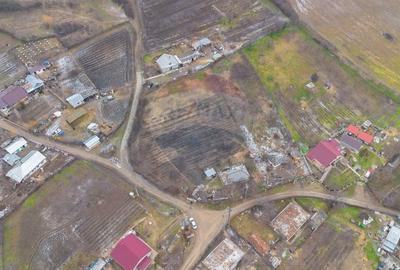 Teren Construcții intravilan de 2889 mp, în Comarna - 6