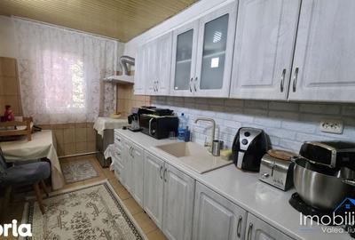 Casă cu 4 camere cu Teren 268 Mp în Central - 7