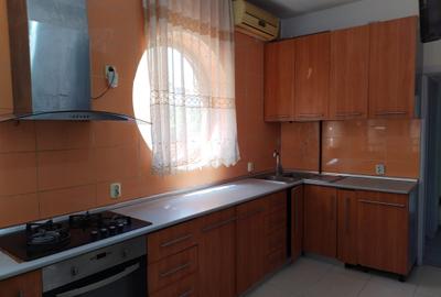 Duplex cu scara interioara si curte - constructie noua - 10