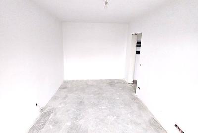 Apartament cu 4 camere în Micro 16 - 19