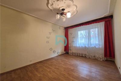 Apartament cu 2 camere decomandat în Tractorul - 2
