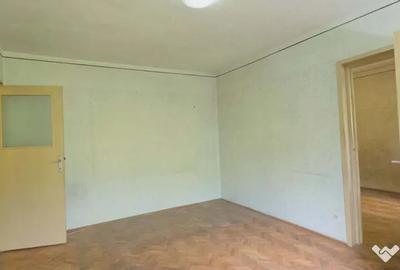 Apartament cu 3 camere decomandat în Sud - 4
