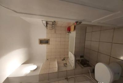 Apartament cu 4 camere decomandat în Central - 1