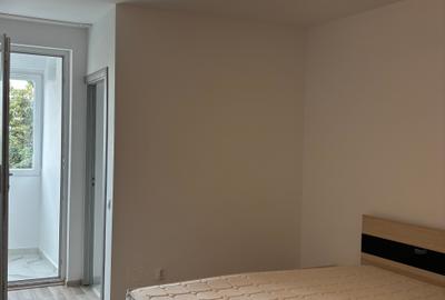 Garsoniera superba ,renovata integral,mobilata si utilata complet,totul nou,et 5 - 4