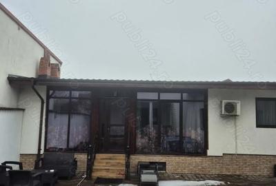 Casă cu Teren 571 Mp în Central - 5