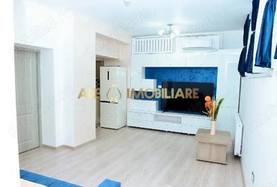 Apartament cu 2 camere semidecomandat, mobilat în Banu Manta