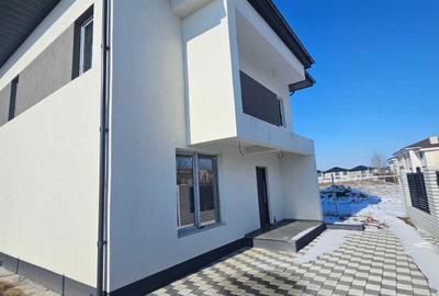 Casă cu 4 camere în Odăile - 8