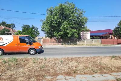 Vand casa la ?oseaua principala (DN 561) - 8