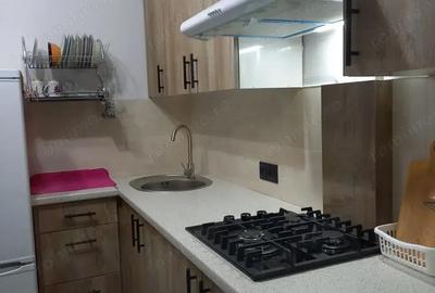 Apartament cu 3 camere decomandat în P-ța Universității - 1