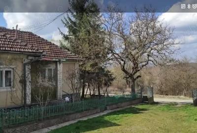 Casă cu 4 camere în Oarța de Jos - 8