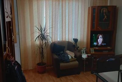 Apartament cu 3 camere . - 11