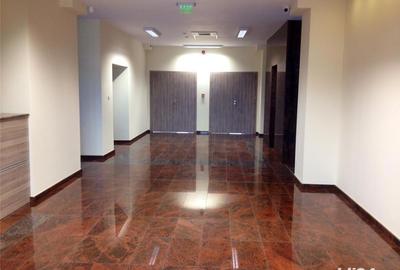 Spațiu comercial, de 1,200 mp, în Central - 1