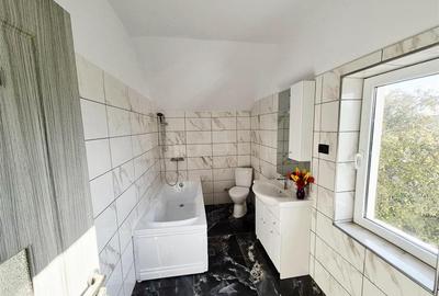 Casă cu 5 camere cu Teren 700 Mp în Miroslava - 10