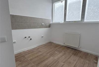 Metrou Dimitrie Leonida - garsoniera cu parcare si geam la baie - 12