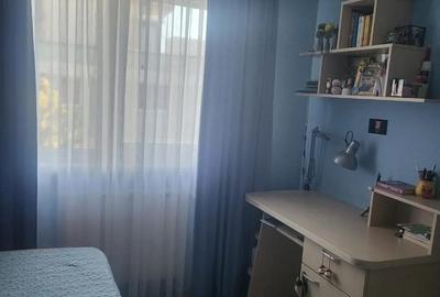 Apartament cu 3 camere decomandat în George Enescu - 3