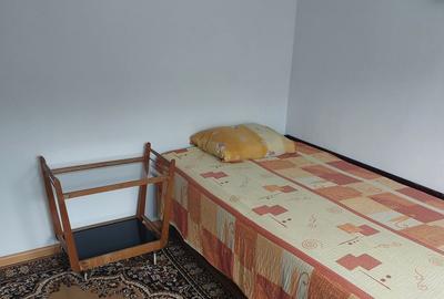 Apartament cu 3 camere decomandat în Lujerului