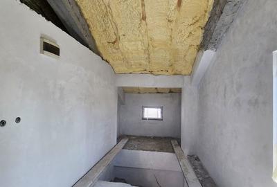 Casă cu 6 camere cu Teren 390 Mp în Independenței - 4