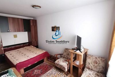 Apartament cu 3 camere semidecomandat în Bucium - 3