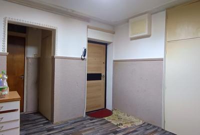 Vanzare apartament 4 camere - Teiul Doamnei - Stradal - vedere spate - 8