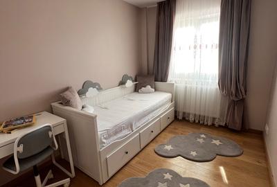 Apartament cu 3 camere decomandat în Central - 1