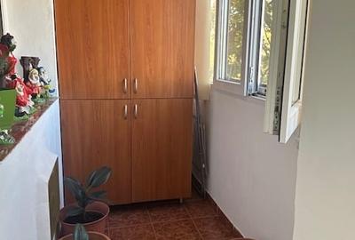 Titan langa metrou Nicolae Grigorescu - 2