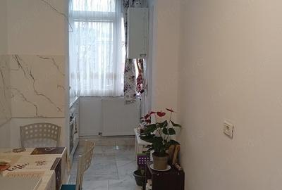 Garsonieră decomandată în Central - 2