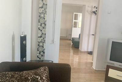 Casă cu 4 camere în Giulești - 2