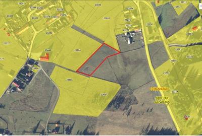 Teren de 3900 mp, în Comandău