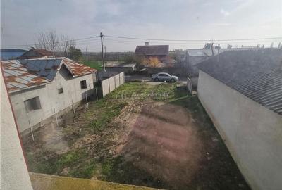 Casă cu 4 camere decomandat în Calomfirești - 20