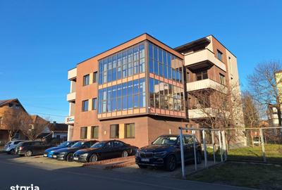 Spațiu comercial, de 950 mp, în Central - 1