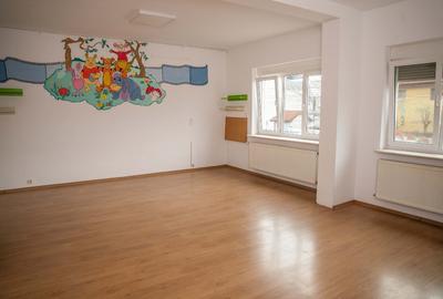 Casă individuală cu 10 camere cu Teren 1775 Mp în Central - 12