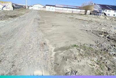 Teren de 2500 mp, în Valea Lupului